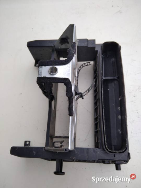 Konsola środkowa 4a0857007cKratki nawiewu osobowe Krośniewice