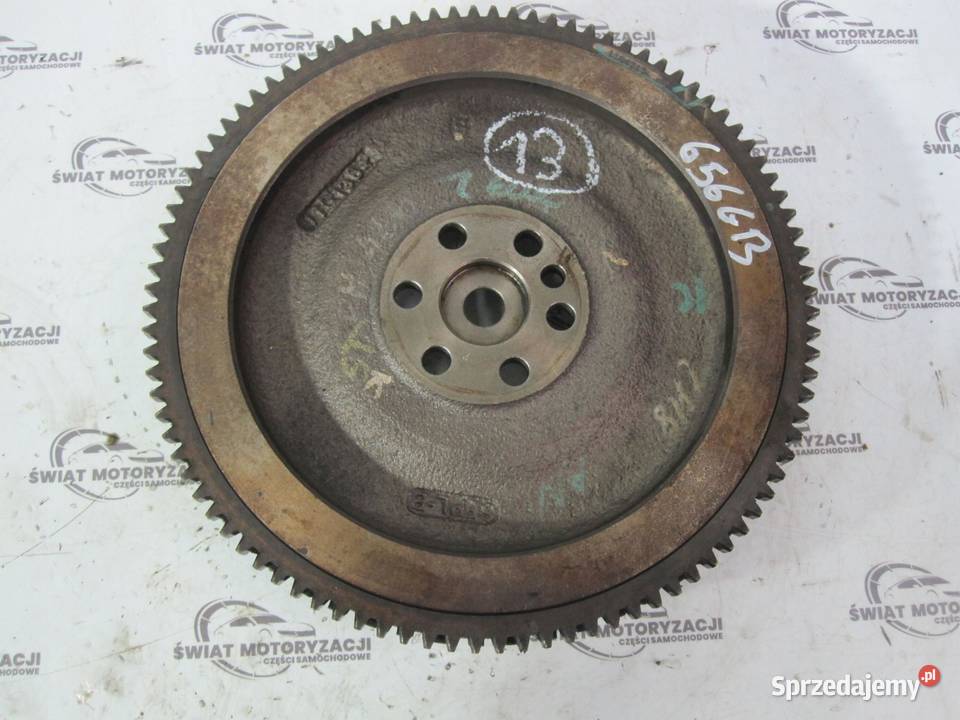 Hyundai i10 i20 G4LA 12B 14 B 10r koło zamachowe