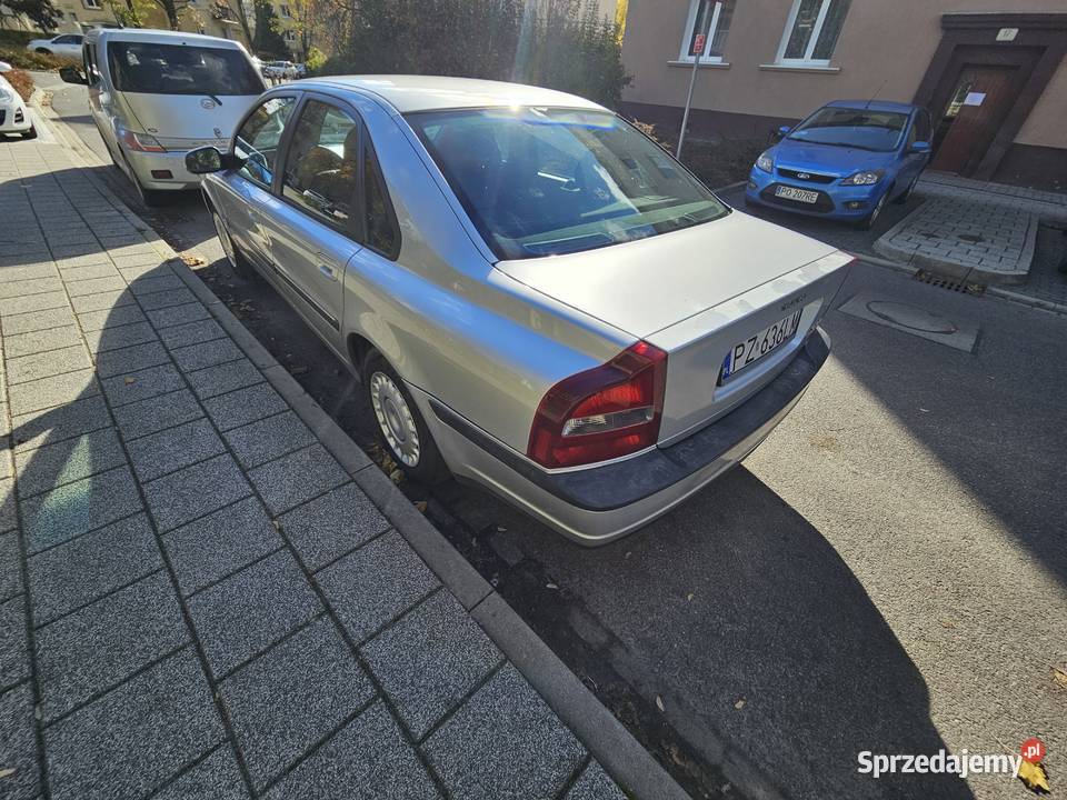 Syndyk sprzeda samochód Volvo S80 100 wartości