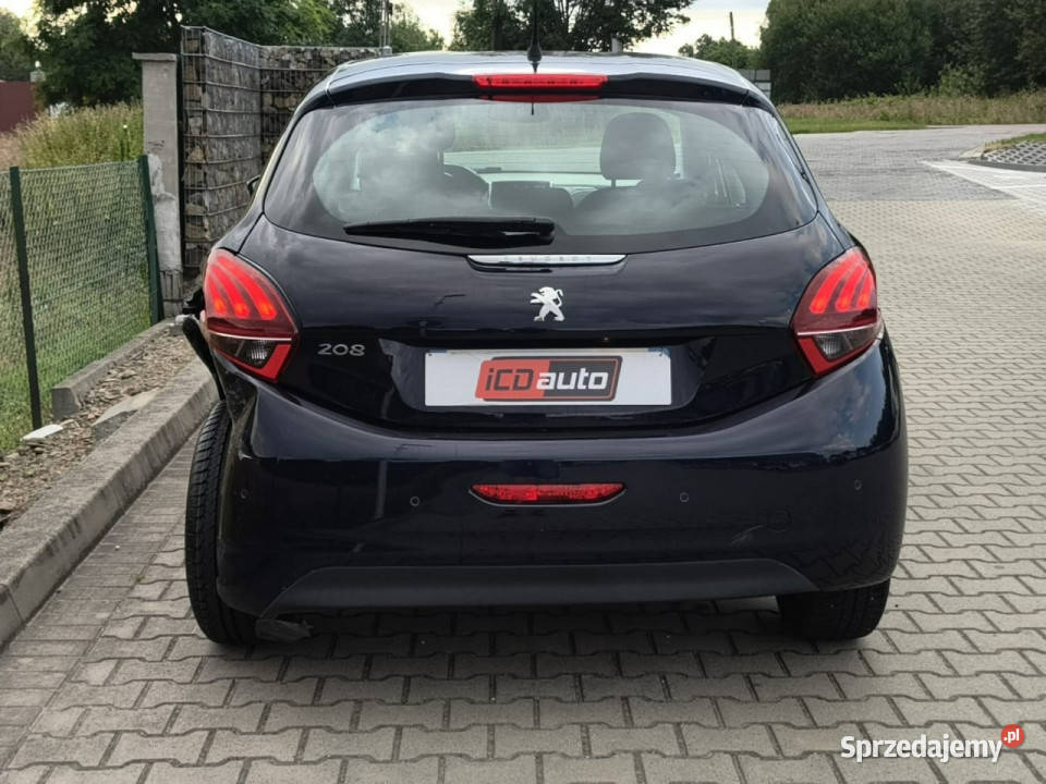Peugeot 208 12 benzyna 82 NISKI PRZEBIEG Kęty