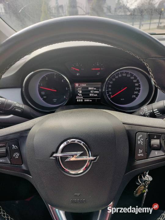 opel Astra K SportisTouer Łódź