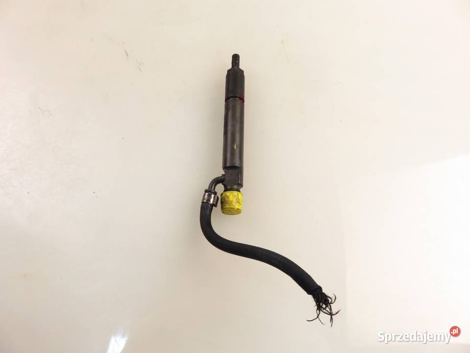 WTRYSKIWACZ DEUTZ BF4M1013EC 02112640 0432191377 osobowe sprzedam