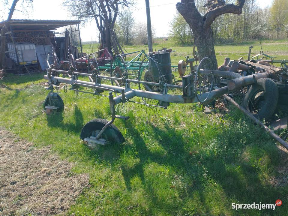 Zgrabiarka przetrząsacz