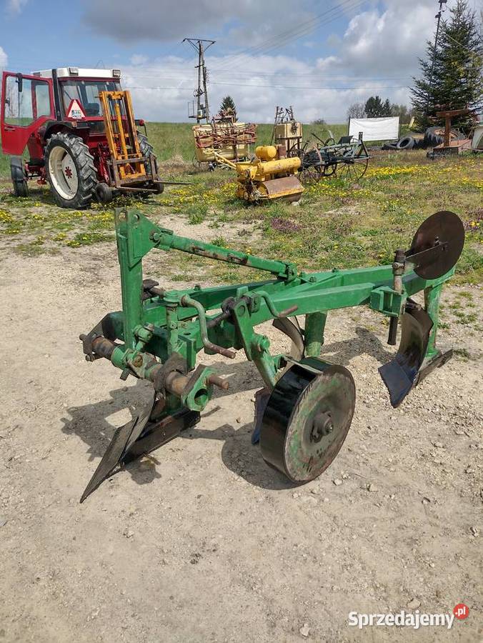 Pługi trzyskibowe Grudziądz nieuszkodzony Pługi