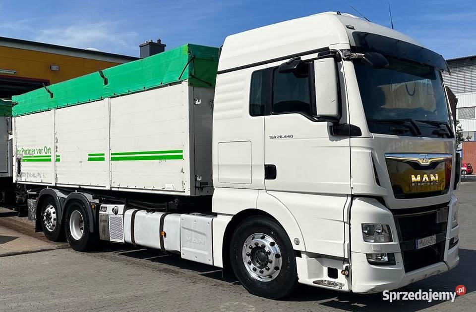 Wywrotka z dmuchawa z wydmuchem paszy sruty Napęd tylna oś Warszawa