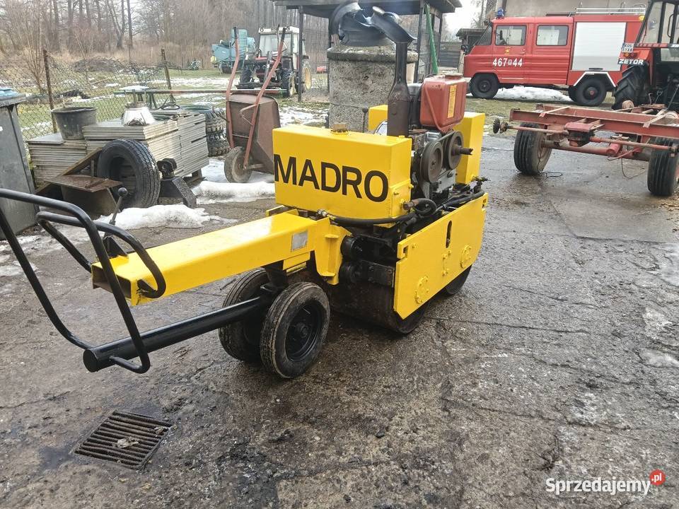 Walec MADRO WW1 prowadzony z wibracją Zator