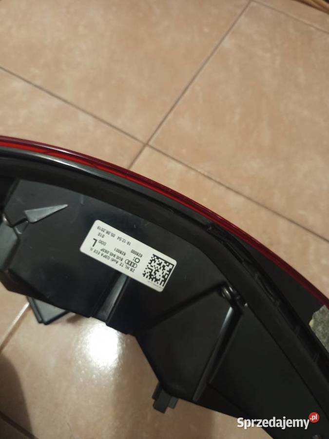 Lampa tylna lewa Audi q3 orginalna Rzeszów