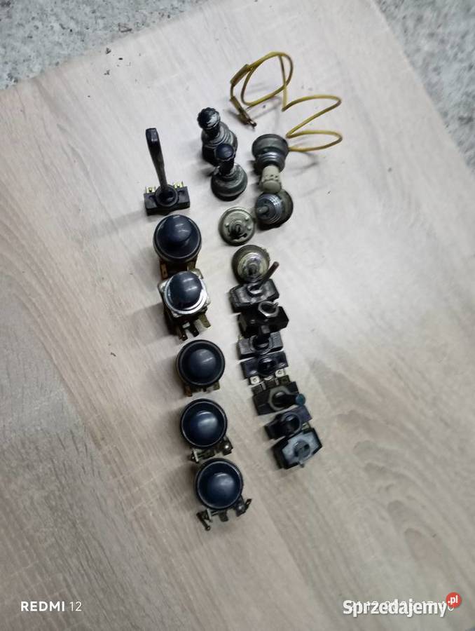 Przełączniki kontrolki syrena Odbiór łasku w Łódź sprzedam