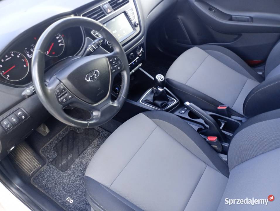 Hyundai i20 12 benzyna 2019r Niski przebieg autoalarm