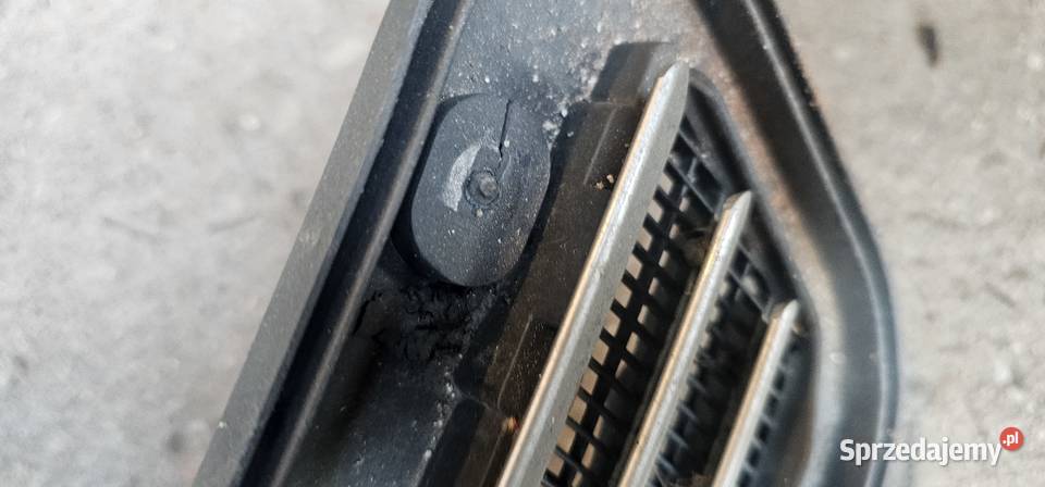 Kratka wlot maski mercedes w210 2108800705 Zbąszyń