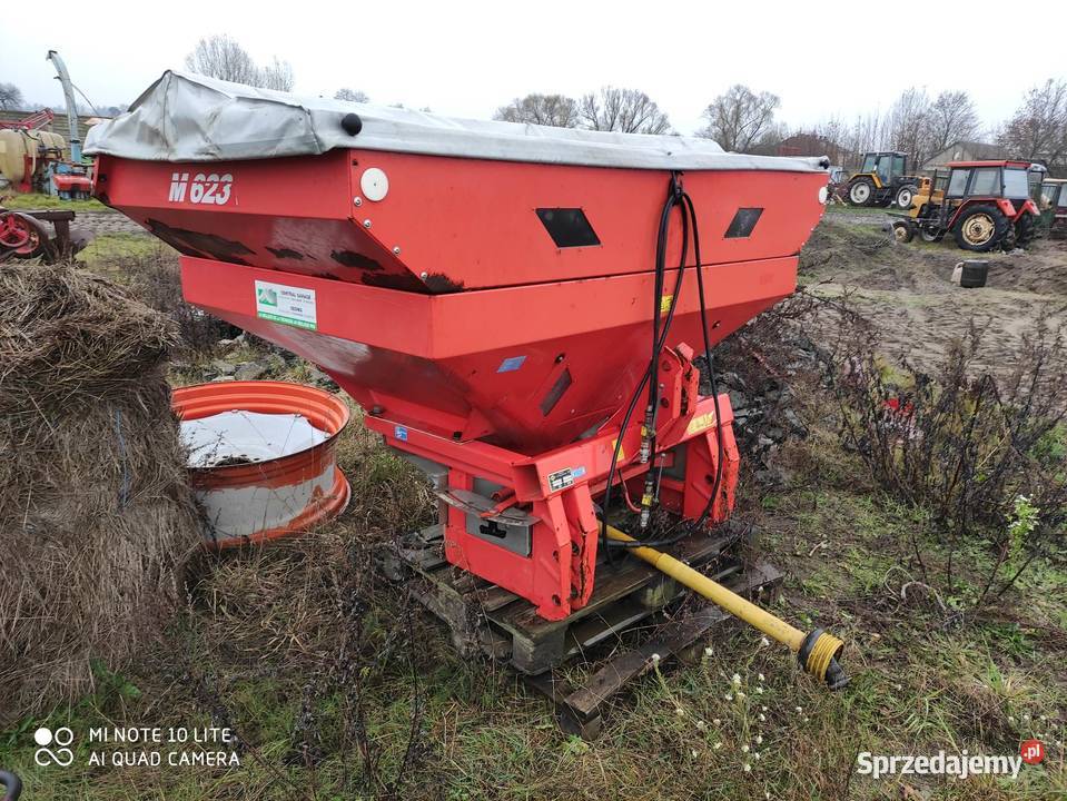 Rozsiewacz do nawozu KUHN MDS 932 R2 hydraulika