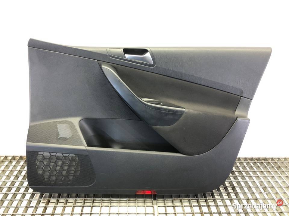 BOCZEK DRZWI PRAWY PRZÓD VW PASSAT B6 Kombi 0511 osobowe Tapicerki samochodowe sprzedam