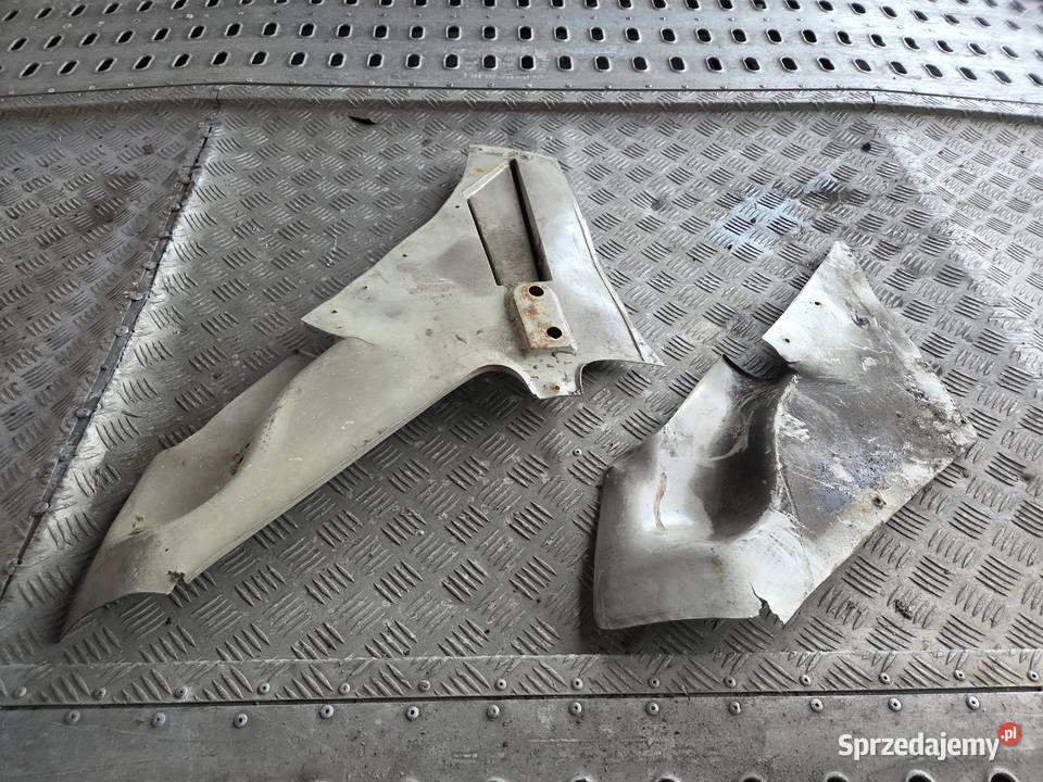 Zastava 1100 osłony plastikowe słupków C Motoryzacja śląskie Gliwice