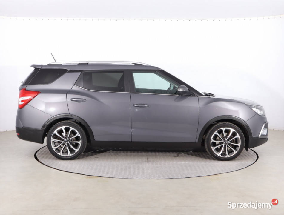 SsangYong XLV 16 eXGi światła do jazdy dziennej Piaseczno