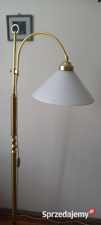 Lampa podłogowa z ruchomym ramieniem Skierniewice