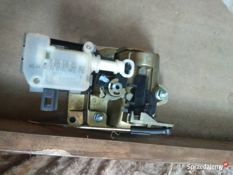 Zamek klapy tylnej Ibiza 2003r śląskie Sosnowiec