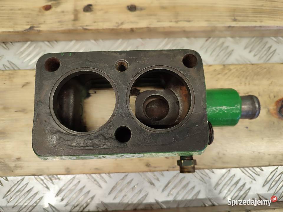 Obudowa termostatu R520362 silnika JOHN DEERE wielkopolskie Wilkowo