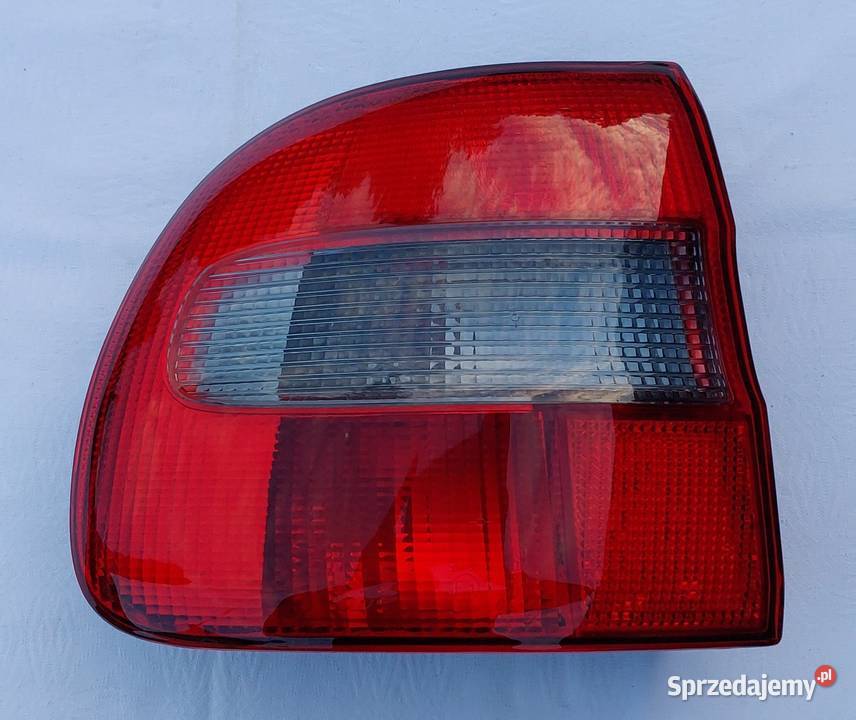 LAMPA TYŁ TYLNA LEWA VOLVO V40 3345728 Oświetlenie Mielęcin