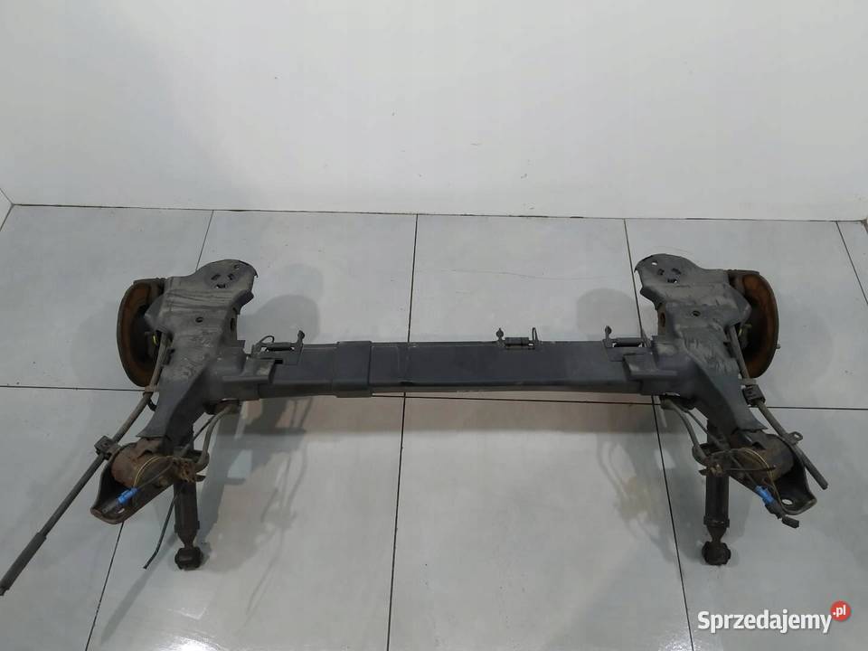BELKA ZAWIESZENIA TYŁ Peugeot 2008 I 20132019