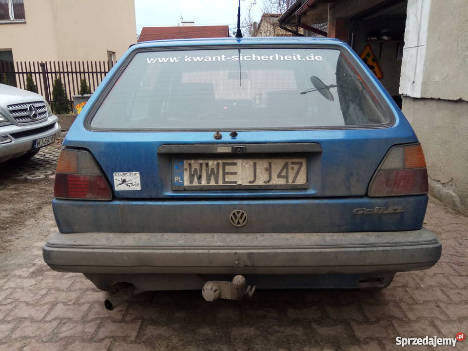 Błękitnoniebieski Golf mk2 16td Rok produkcji 1990