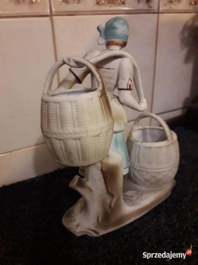 Figurka kobieta z koszami ARPO Made in Romania