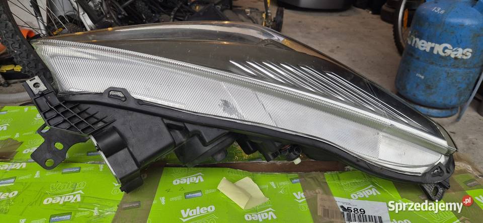 FORD Kuga MKII Escape 2017 REFLEKTOR LAMPA Łódź