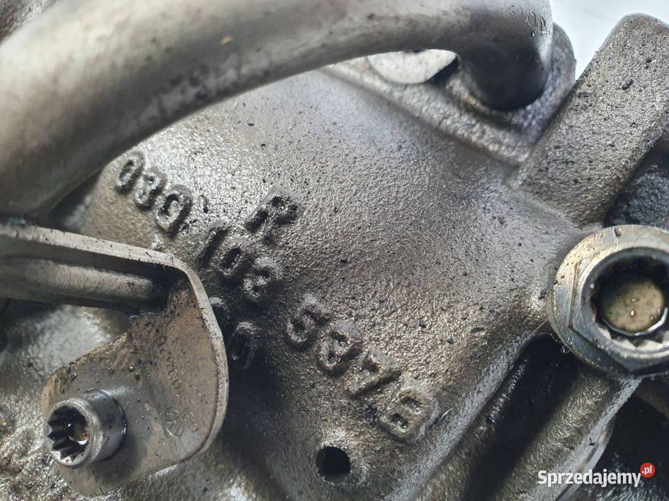 POMPA OLEJOWA AUDI A4 B8 CAGB 20 TDI Pozostałe Lipno