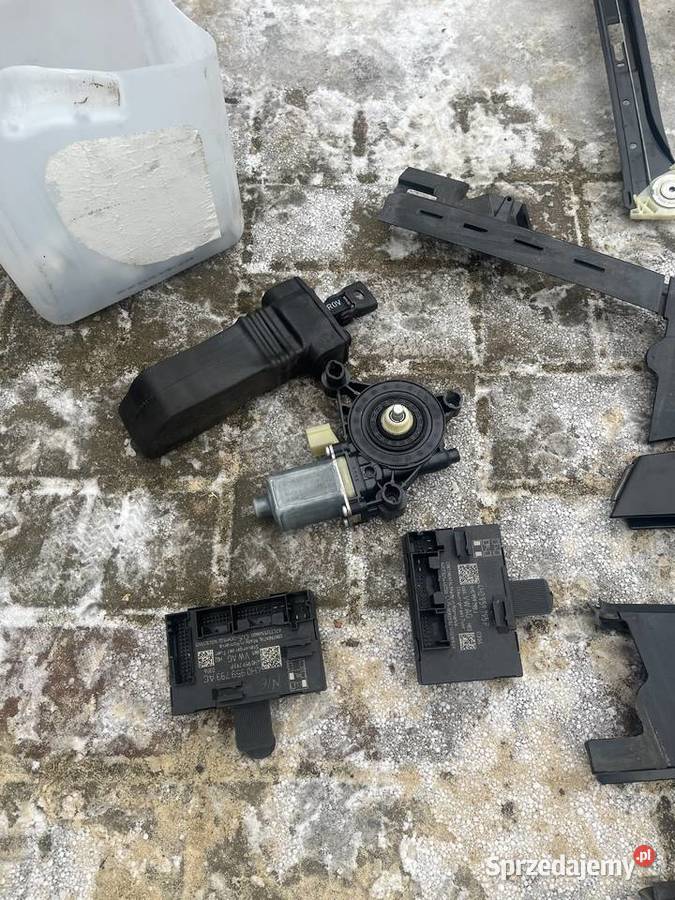 Porsche Macan S części drzwi sprzedam