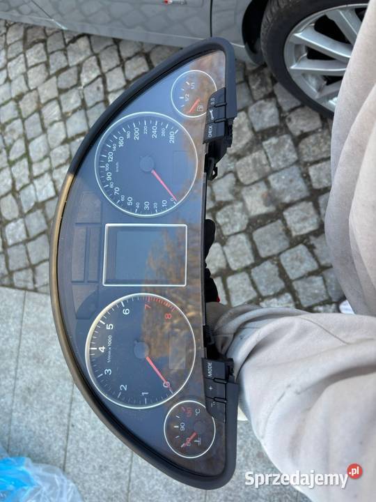 Licznik audi a4 b6b7 18t quattro osobowe Świątniki Górne