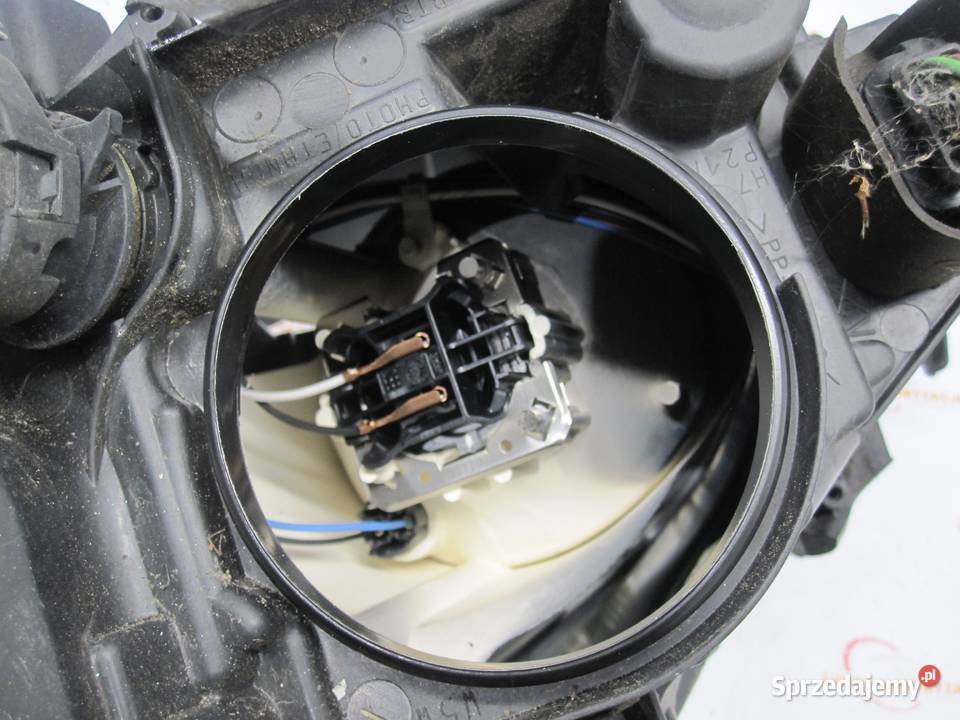 PEUGEOT 3008 I 12r lampa prawy przód 9685472680