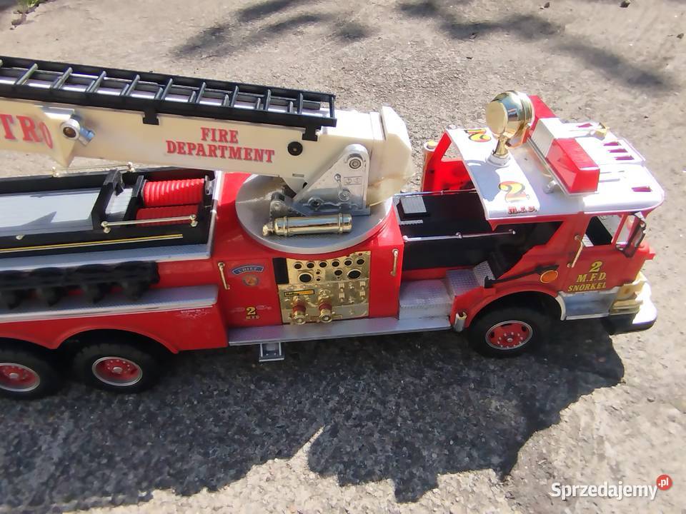Wóz strażacki duży vintage z 1988 roku