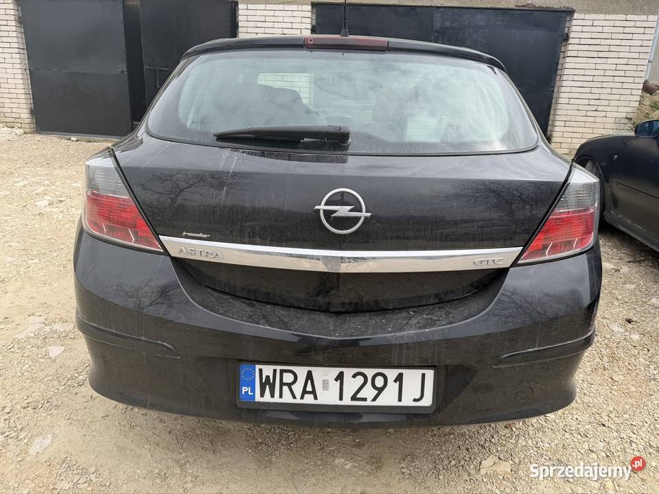 Astra GTC 16 benzyna