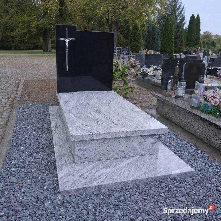 Nagrobek z granitu Wiscont whiteziemny Strzegom