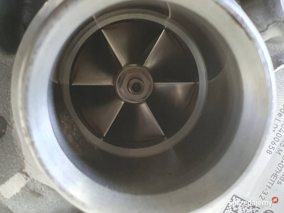 TURBOSPRĘŻARKA VW Passat B8 14 TSI 04E145715M osobowe Chełm