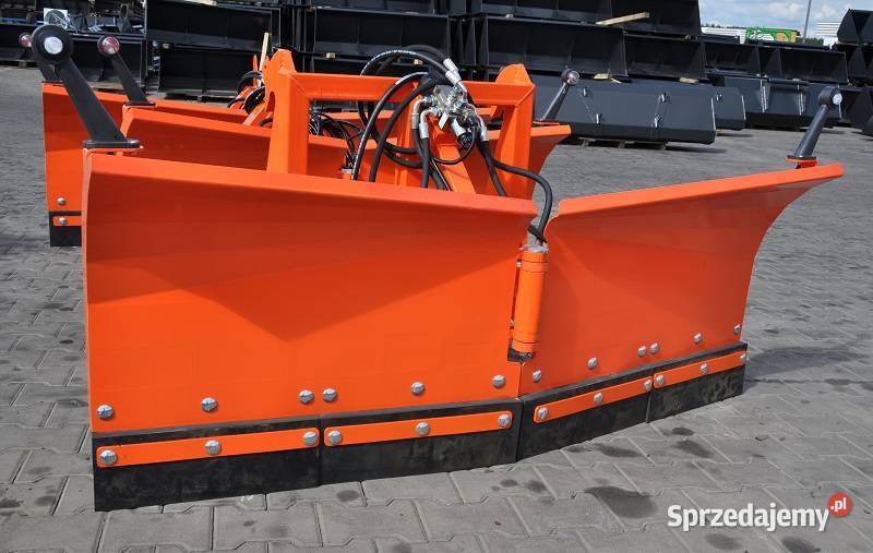 Duży mocny pług do śniegu tur tuz strzałka Metal małopolskie Sucha Beskidzka sprzedam
