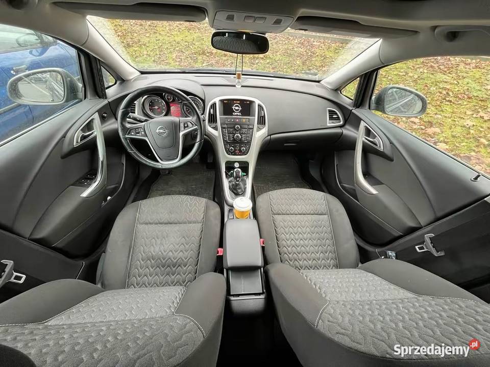 Opel Astra J 14 2013r Mielec sprzedam