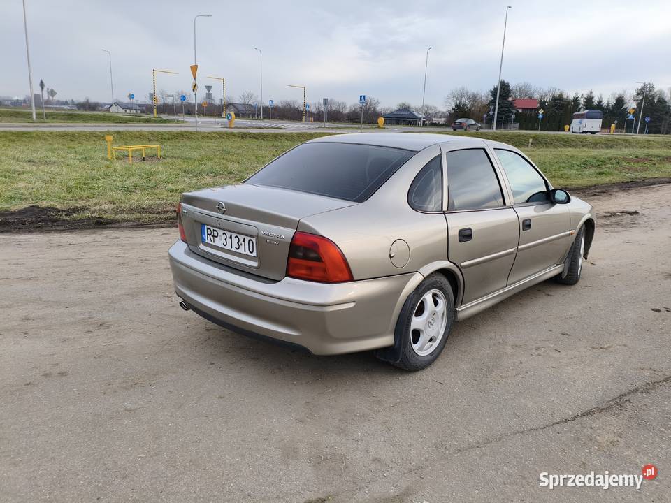 Opel Vectra B 16 16V 1999r Przemyśl sprzedam