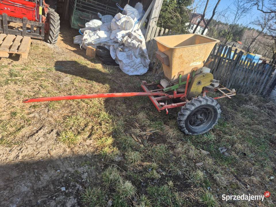 Kos rozsiewacz nawozów Wola Dubowska