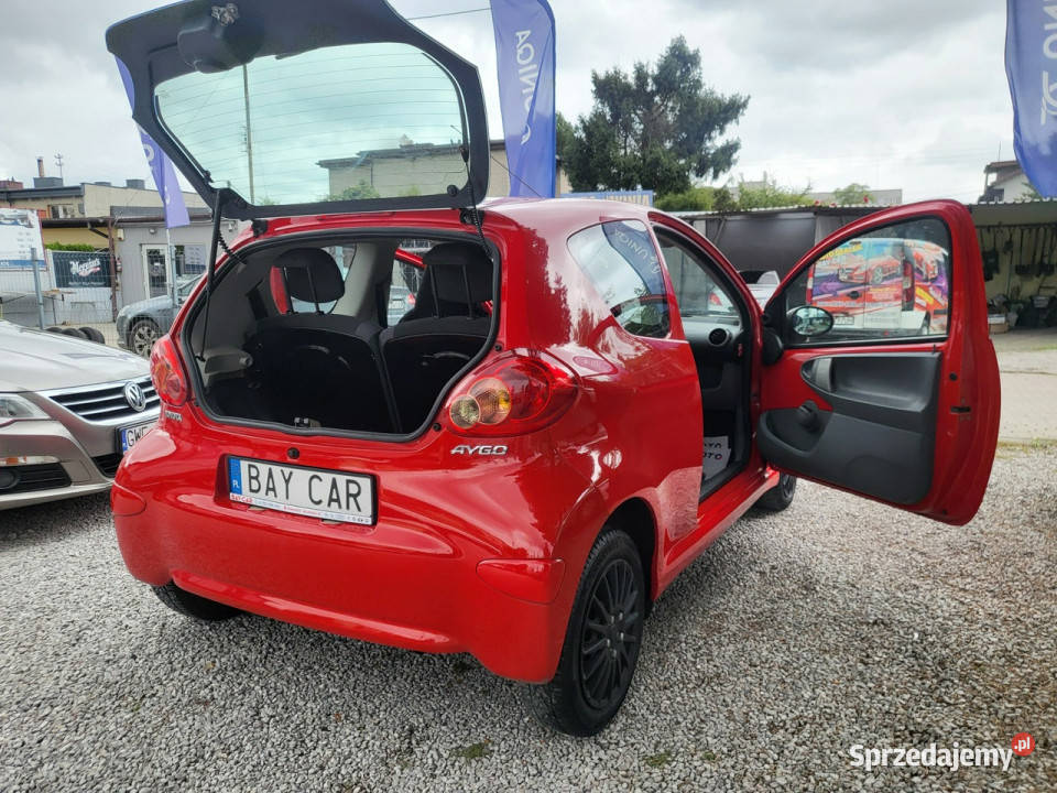 Toyota Aygo 10 68 ASO TUV DEKRA Z Niemiec Opłaty 998cm3 łódzkie Pabianice sprzedam