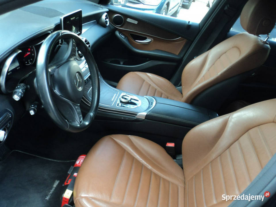 Mercedes GLC 250 sprzedam ładnego MERCEDESA GLC czarny