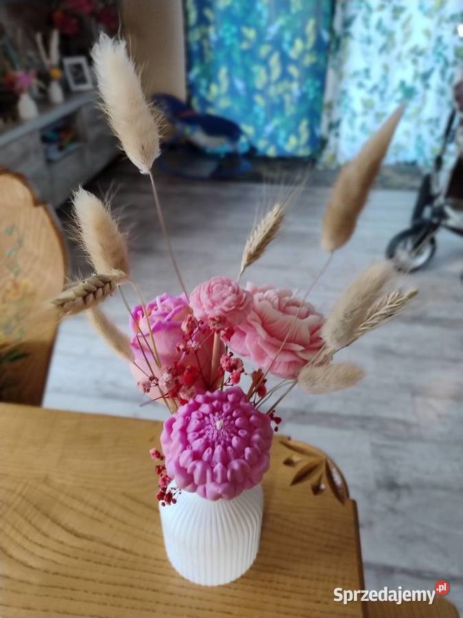 Kwiaty świece z wosku sojowego w wazonie Dekoracje i ozdoby małopolskie Poronin sprzedam