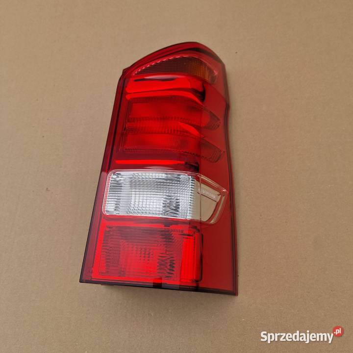 MERCEDES VITO A447 V KLASA LAMPA TYŁ PRAWA