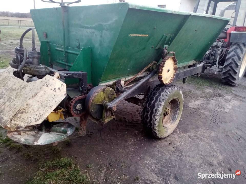 Rozsiewacz wapna wapniarka RCW Piast nieuszkodzony Niewieścin