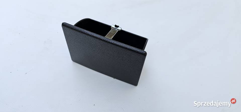 Popielniczka tył mercedes w203 2038100330 Rok produkcji 2001 Zbąszyń