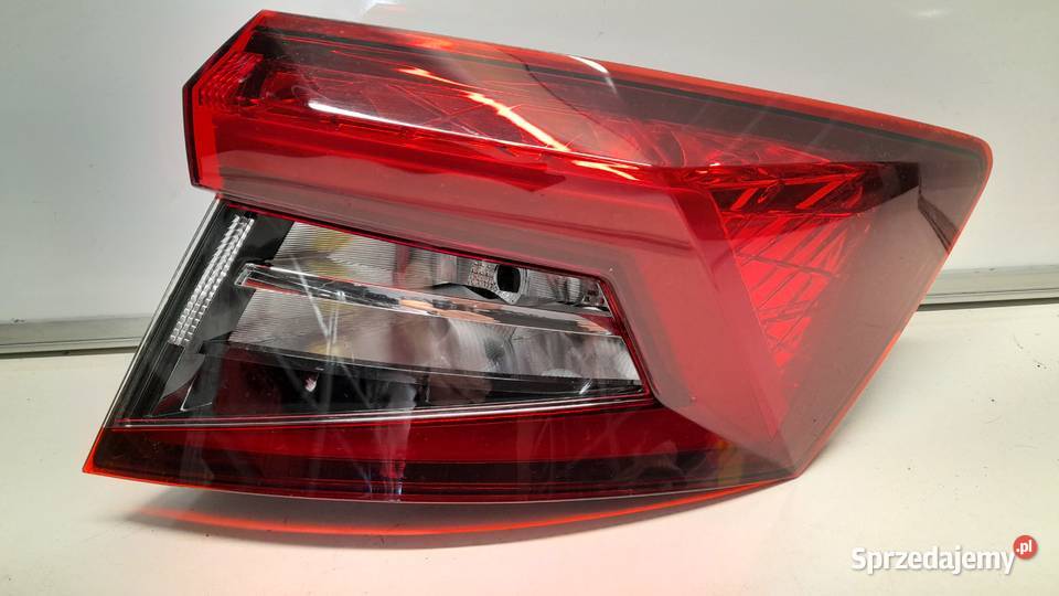 SKODA KAROQ LAMPA PRAWA TYLNA TYŁ LED 57A945208 Oświetlenie zachodniopomorskie