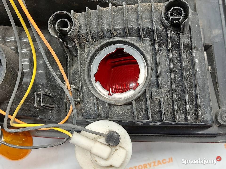 PEUGEOT 108 17r lampa prawa tył świętokrzyskie