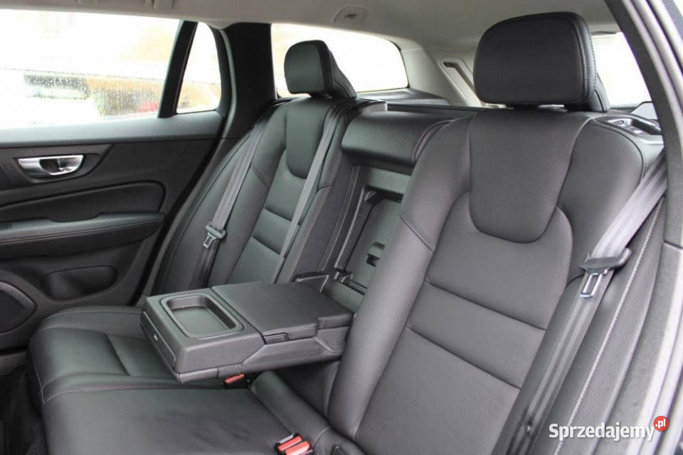 Volvo V60 2019r Carplay Skóra LED Tempomat FV23 Rok produkcji 2019 Kraków