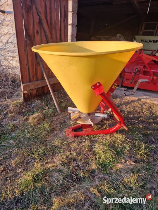 Siewka rozsiewacz nawozu Syców