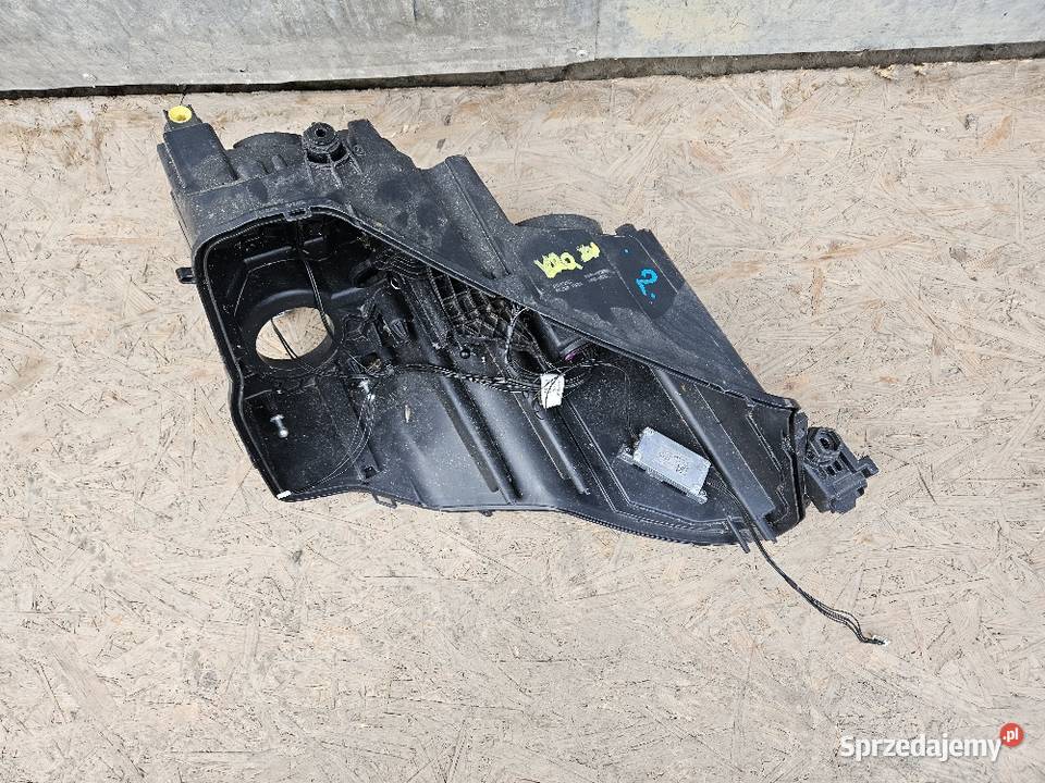 SKODA KAROQ PUSZKA LAMPY PRAWA PRZÓD ZWYKŁA Międzychód
