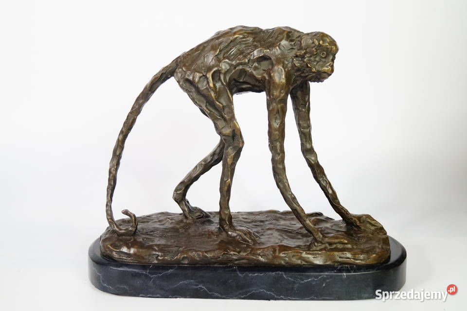 Figura z brązu MAŁPA goryl piękna rzeźba Gizałki